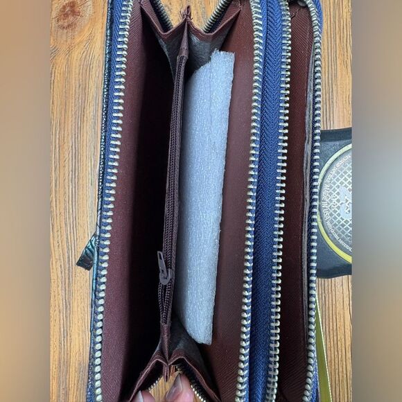 Vintage Style Floral Embossed Black Blue and Burgundy Women's Faux Clutch NWOT - Picture 5 of 12